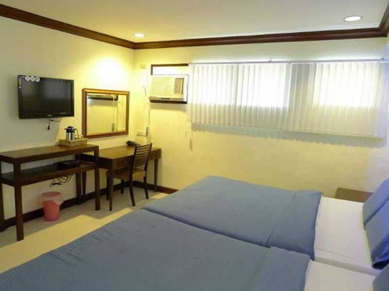 Bluefins Resort Lapu-Lapu City Exterior foto
