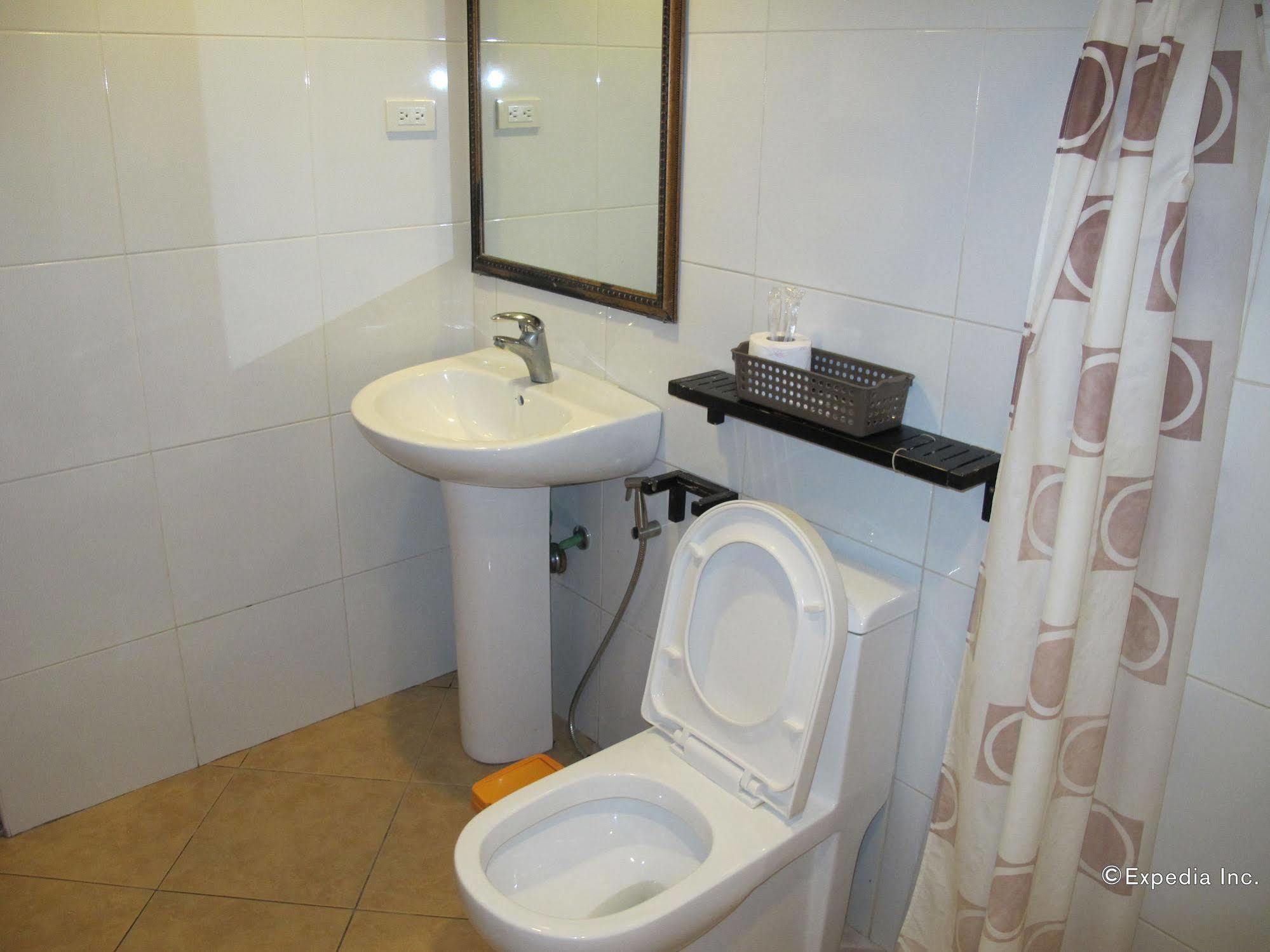 Bluefins Resort Lapu-Lapu City Exterior foto