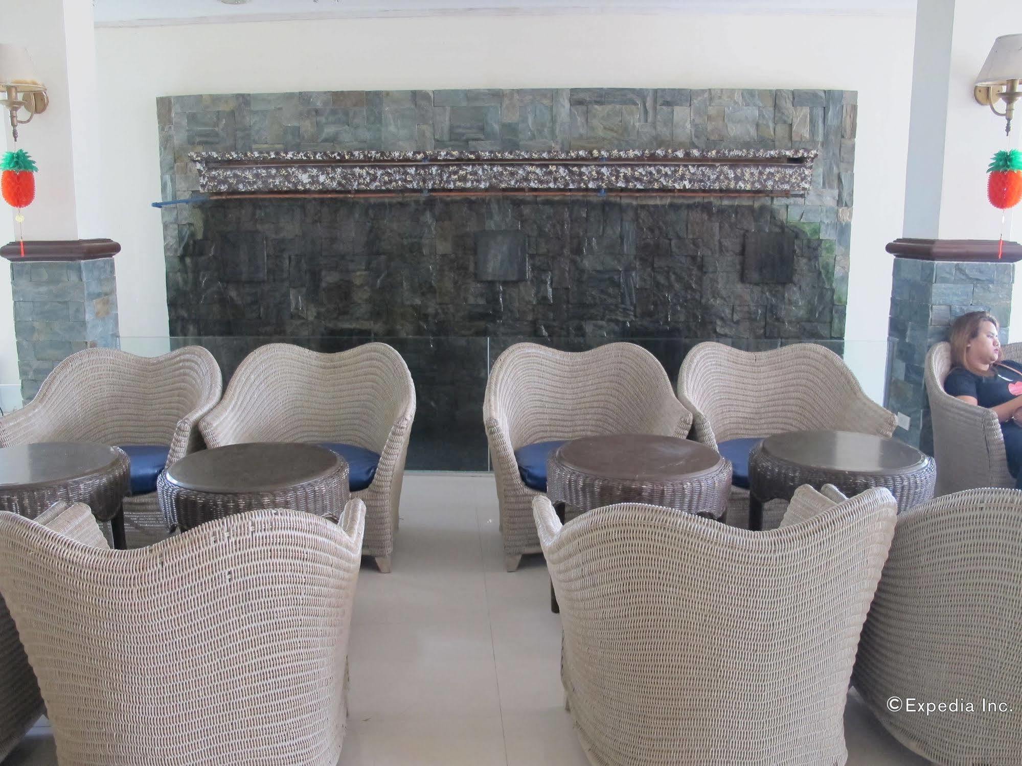 Bluefins Resort Lapu-Lapu City Exterior foto